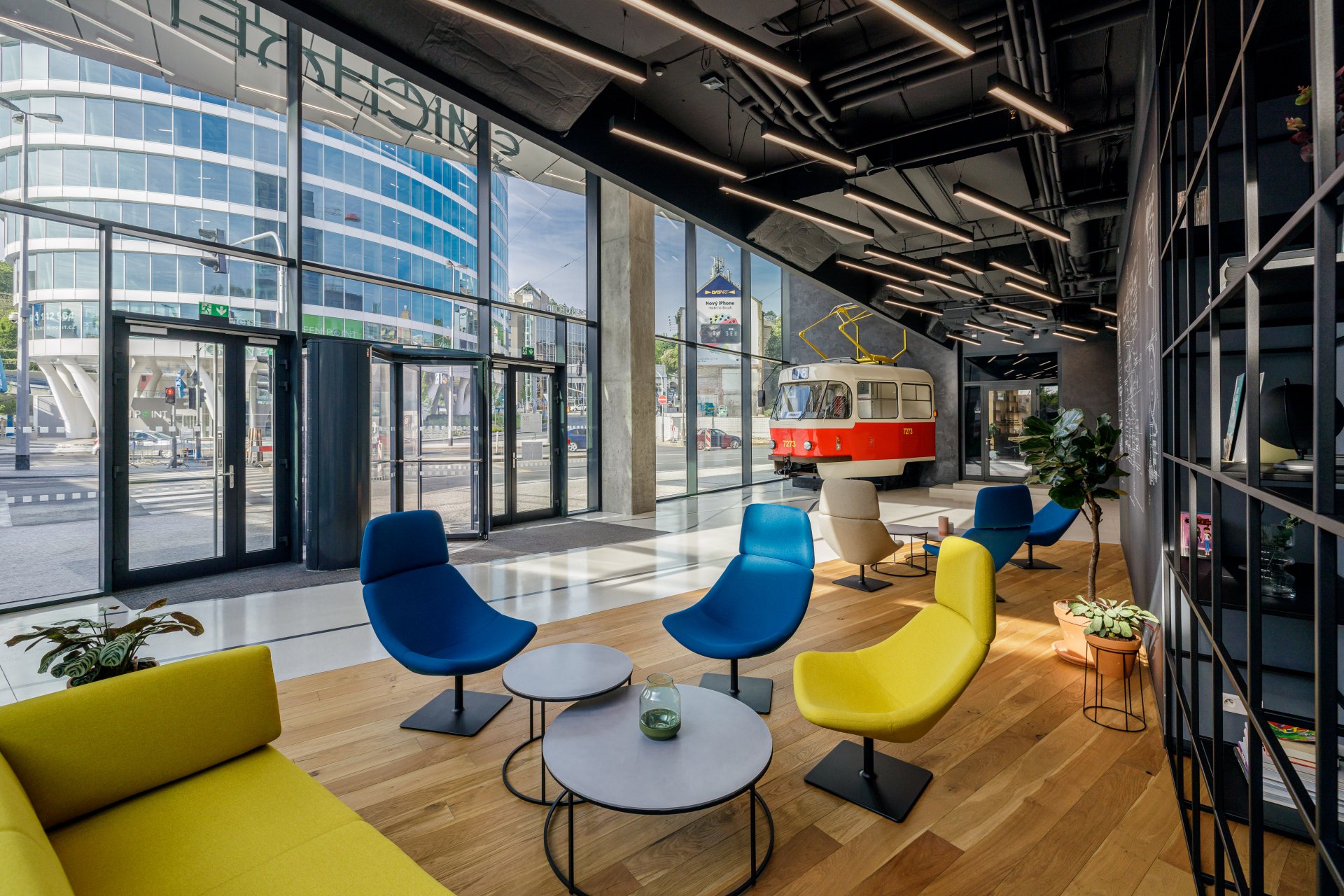Lobby Smichoff